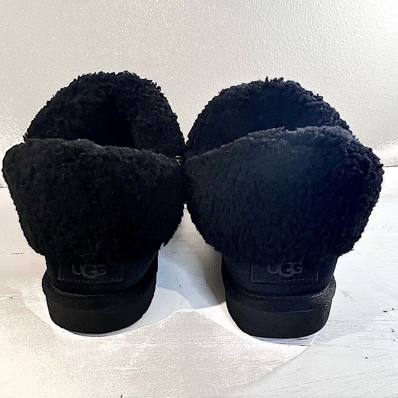 UGG Classic Ultra Mini Braid Boot, Lightweight, Women’s Black, Size 10 - Picture 6 of 8